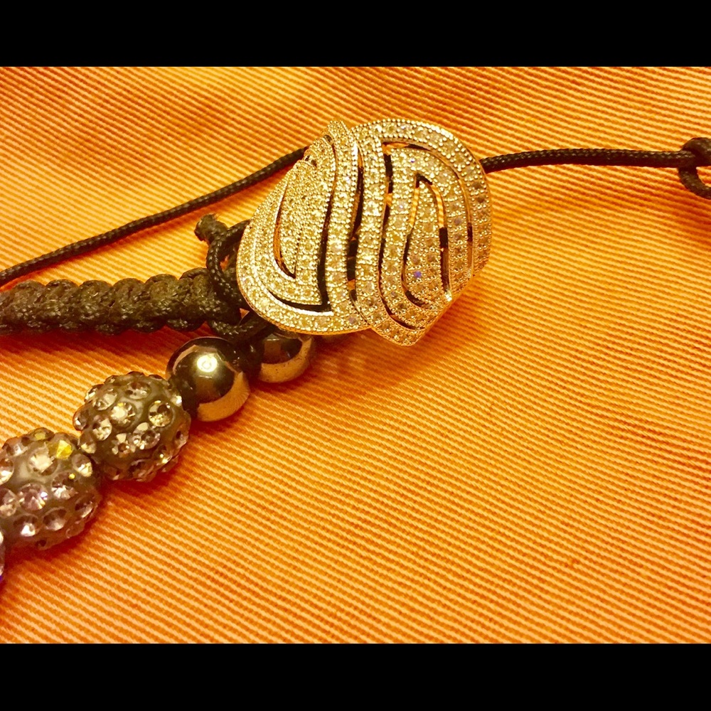 Good looking Sterling (.925) silver sparkly ring